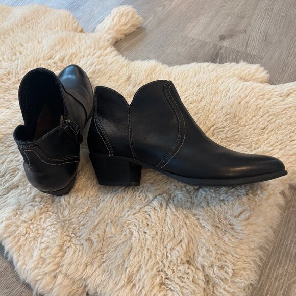 Ariat Astor boot, LIKE NEW - Picture 6 of 8